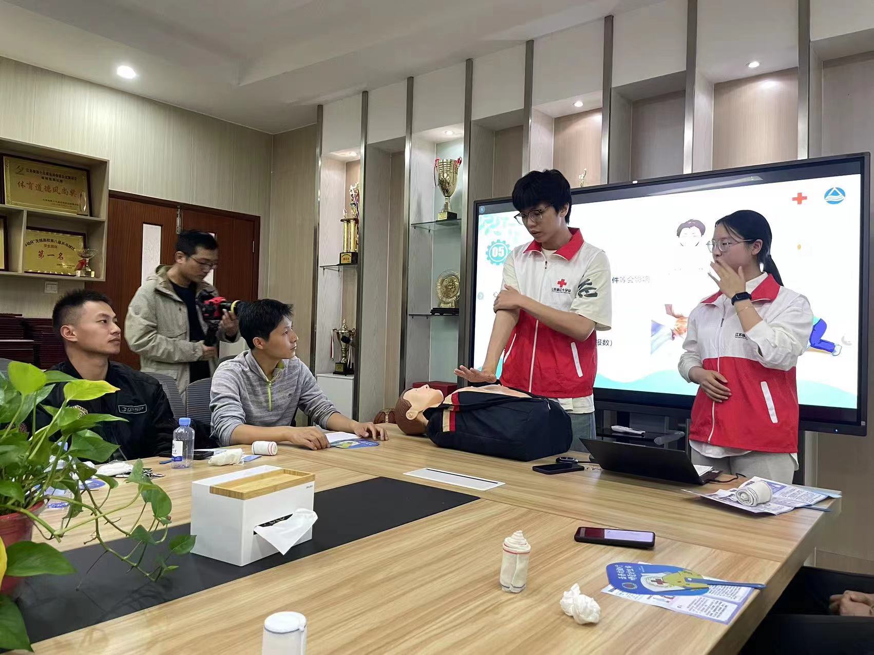 谈球吧体育指定入口