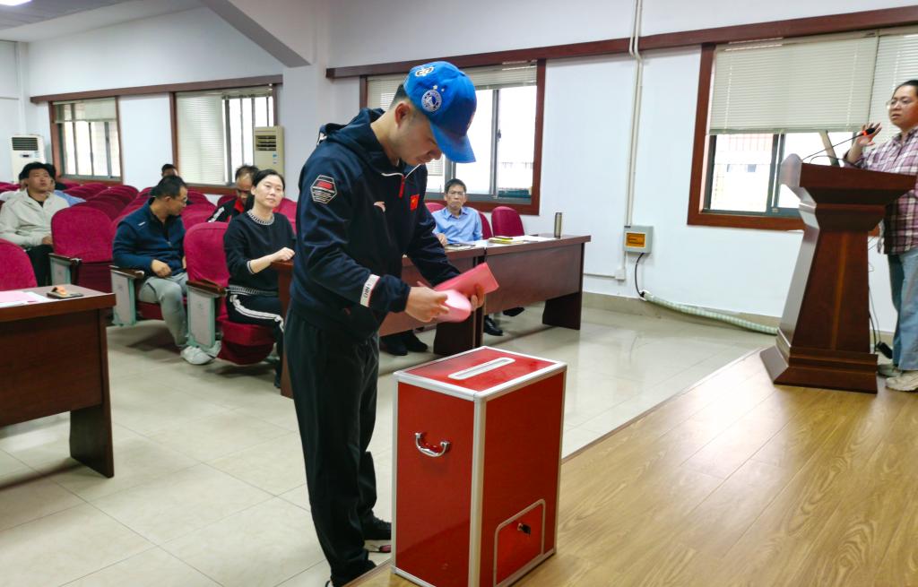 谈球吧体育官方线路