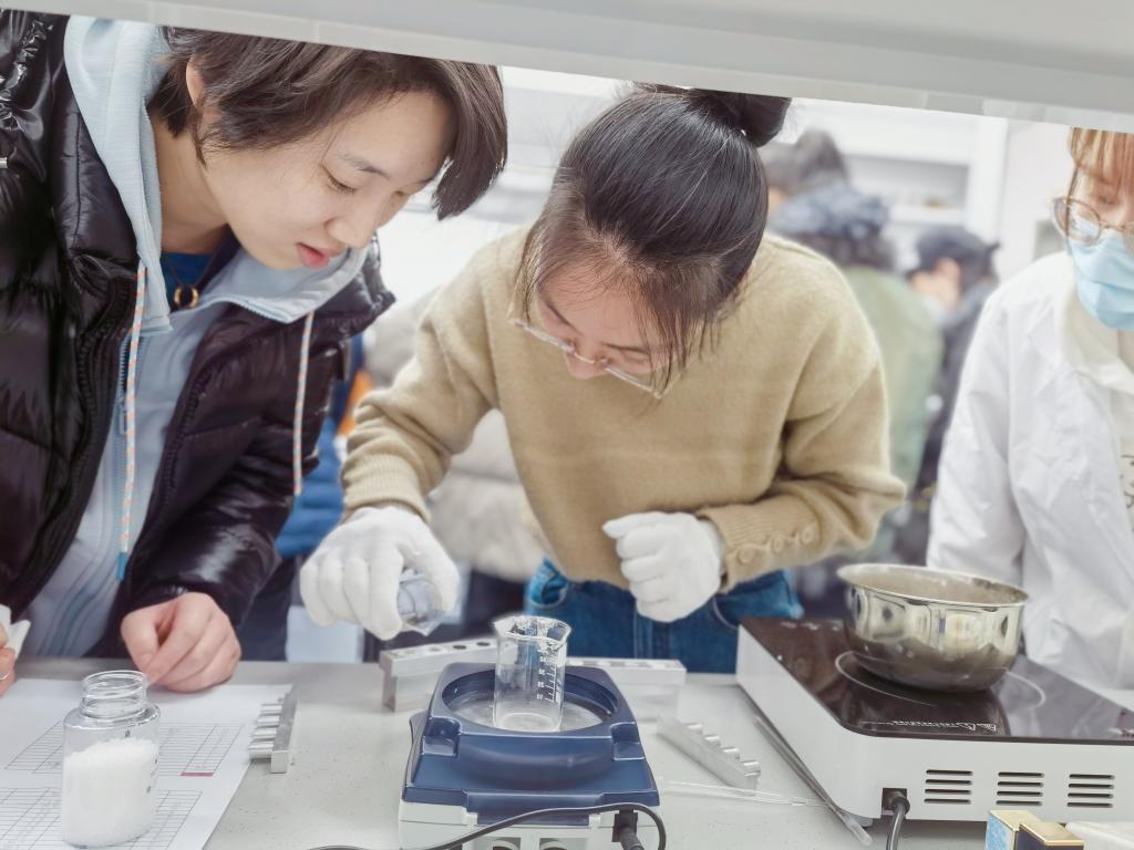 谈球吧体育手机版
